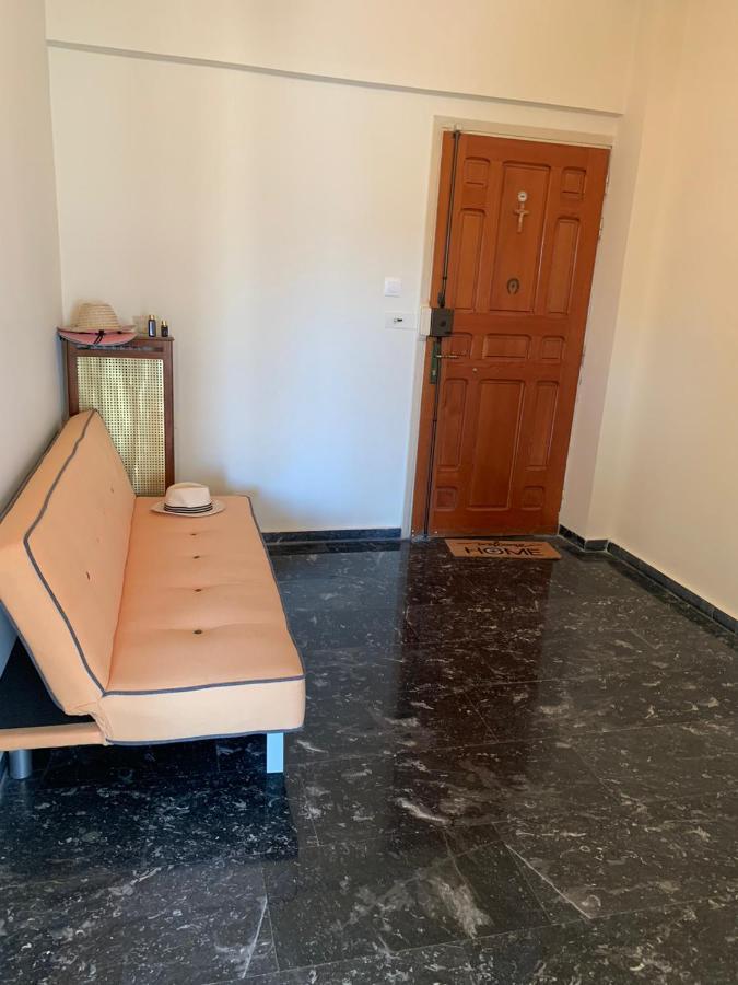 Appartment Near Center Corinth Buitenkant foto