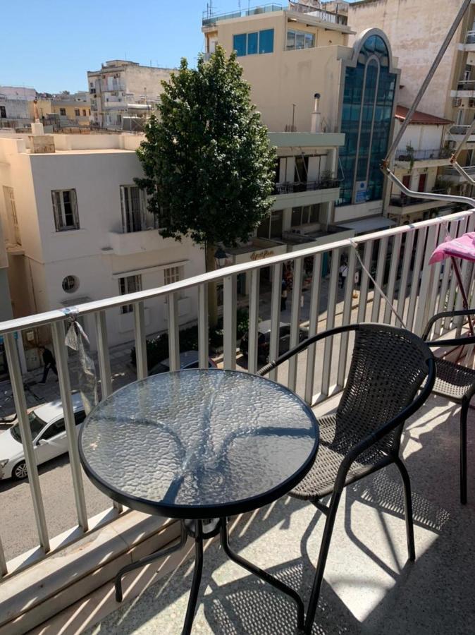 Appartment Near Center Corinth Buitenkant foto